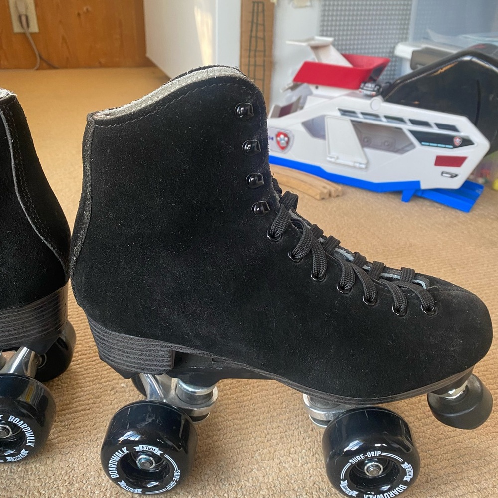 Suregrip BLACK Boardwalk Rollerskates 🛼💨🖤 - Picture 5 of 8